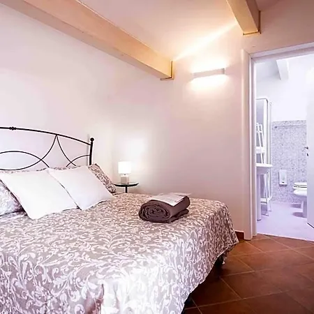 Bed & Breakfast La Dolce Vista 3*